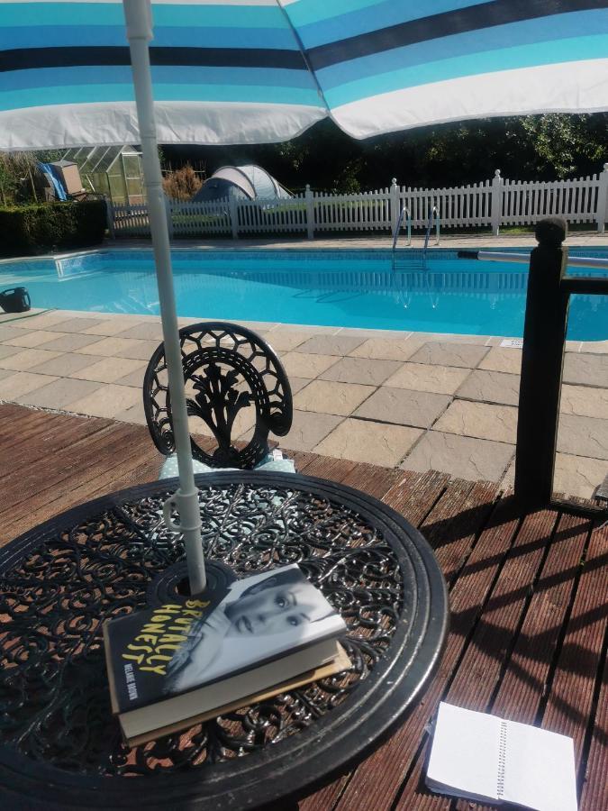 Captivating Isolde Cottage With Pool Near St Ives Camborne Eksteriør bilde